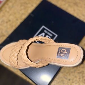 DV Dolce Vita Lagoon Wedge Sandal Carmel 8.5